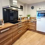 Spacious City Centre 2 Bedroom Apartment