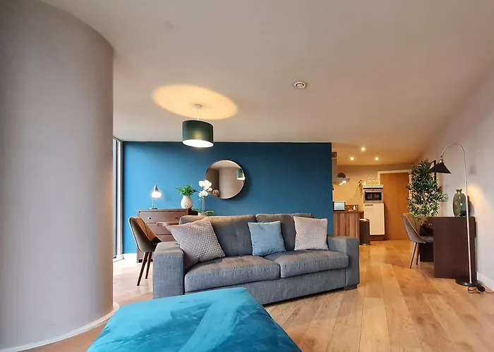 Spacious City Centre 2 Bedroom Apartment