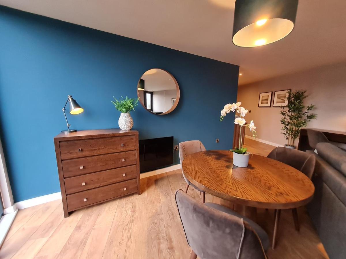 Apartment Spacious Centre 2 Bedroom *